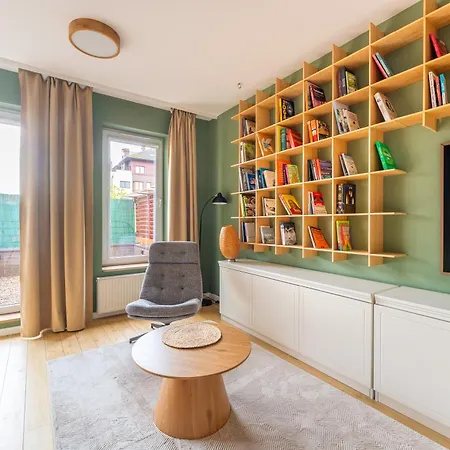 Apartamento Mazowiecka Homely By Bookinghost