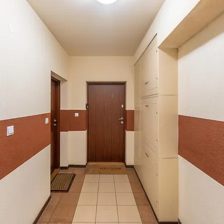 Apartamento Mazowiecka Homely By Bookinghost